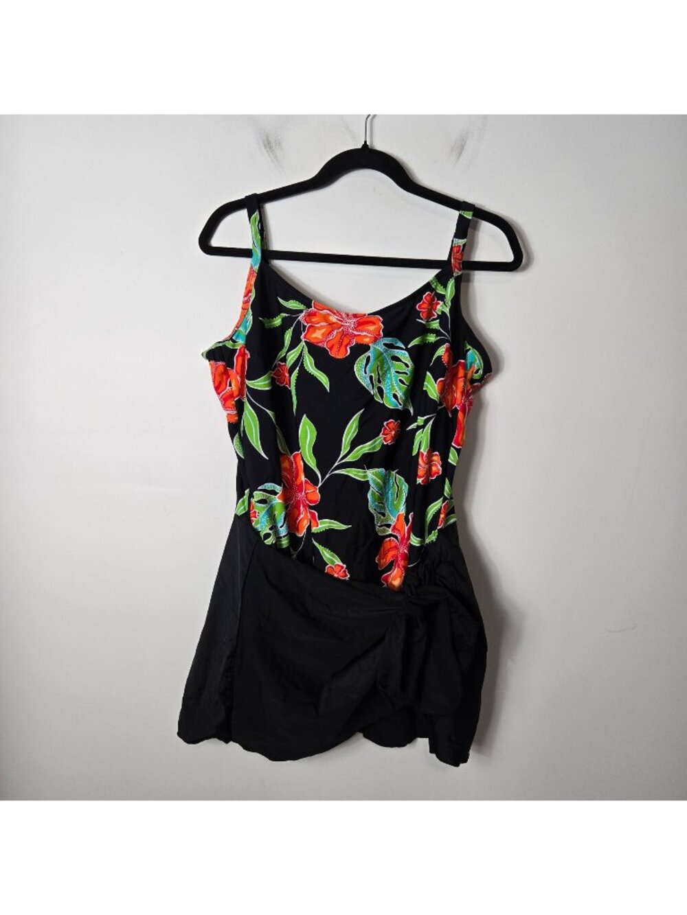 Christina Size 22W One-Piece Floral Swimsuit Attached Black Wrap Skirt Wireless